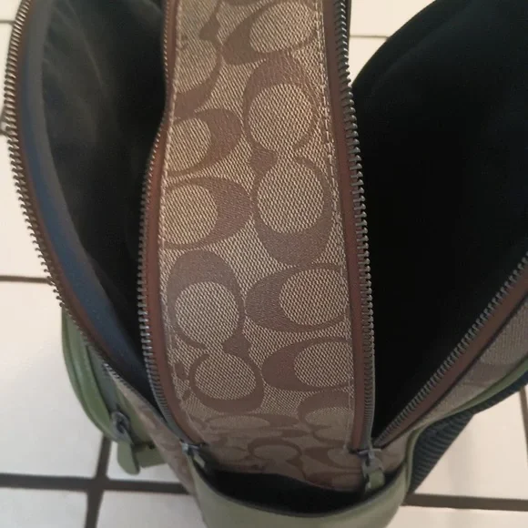 ♥️COACH Brand Green and Brown Court Backpack - Picture 9 of 13